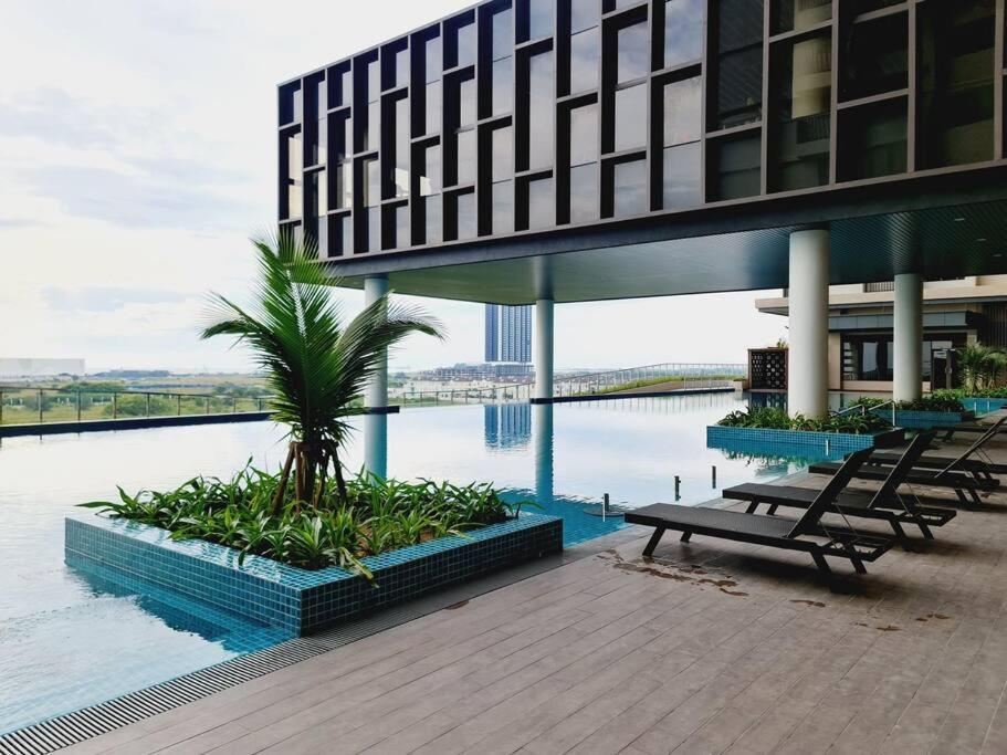 New! Bali 4-8pax Condo@peaceful Dream House