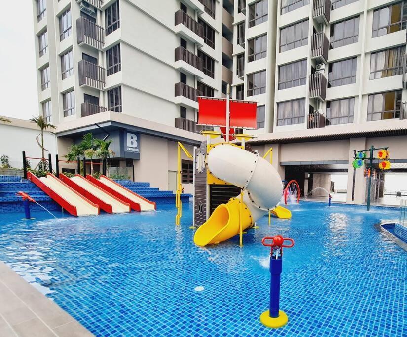 New! Bali 4-8pax Condo@peaceful Dream House * Malacca